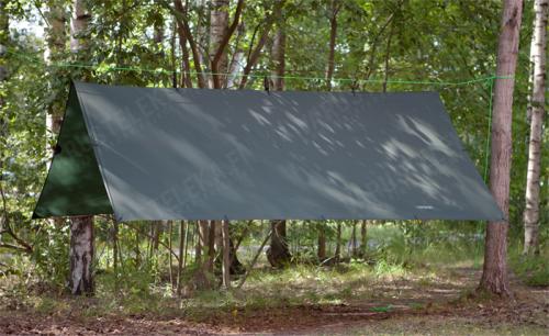 DD Hammocks SuperLight Tarp laavukangas. Kuvassa 3 x 2,9 metrin malli.