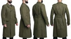 Puolalainen sarkamantteli, vihreä, ylijäämä, uudenveroinen. Kuvassa takki 100/185/89. Mallin mitat: Pituus 192 cm, rinnanympärys 112 cm ja vyötärö 101 cm.