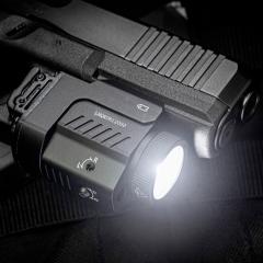 Fenix GL22 asevalo punaisella laserilla. 