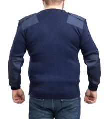 Hollantilainen villapaita, V-aukko, sininen, ylijäämä. Mallin mitat pituus 178 cm, rinnanympärys 118 cm, paidan koko 4.