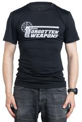 Forgotten Weapons Logo T-paita, merinovillaa. Mallin pituus 181 cm, rinnanympärys 96 cm ja vyötärö 88 cm. Päällä koko Medium Regular.