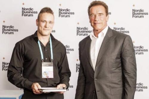 Arnold Schwarzenegger Nordic Business Forum tapahtumassa.