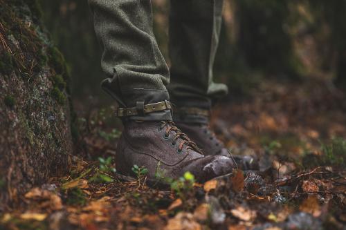 Ruotsalaiset taistelijan kengät kumipohjilla, ruskeat, ylijäämä. 