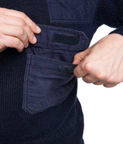 BW villapaita, ylijäämä. Kaikissa villapaidoissa ei ole tätä taskua.