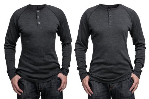 Särmä vaarinpaita, merinovillaa. Henkilön koko 175 / 100 cm, vasemmalla päällä koon Small paita, oikealla Medium. 