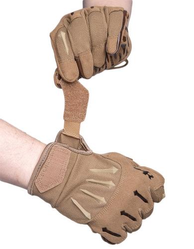 Outdoor Research Ironsight Gloves, ylijäämä. Tarrakiristys ranteessa.