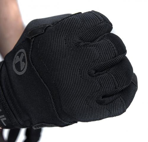 Magpul Patrol Glove 2.0. Nivelletyt rystyspehmusteet tekee sormien liikkeistä luontevia.