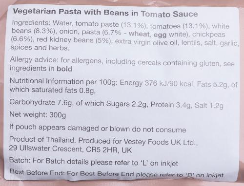Brittiläinen kenttämuonapussi, ylijäämä. Vegetarian Pasta with Beans in Tomato Sauce