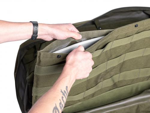Blackhawk Body Armor Bag, vihreä, ylijäämä. Tilanjakajan pehmuste on irrotettava.