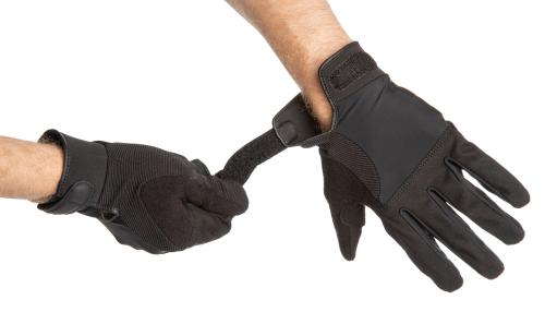 Hatch ShearStop Cycle Glove hanskat. Näppärä tarranauhakiinnitys ranteessa.